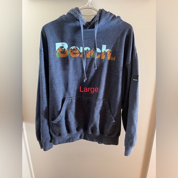 Bench - Picture 1 of 1